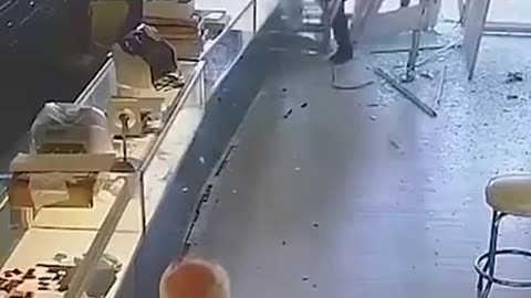 Elderly Store Owner Assaulted in Jewelry Heist