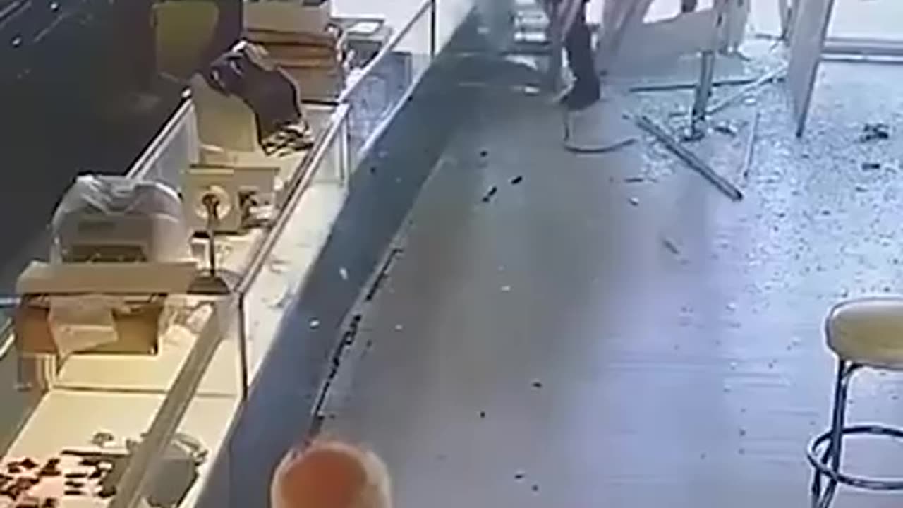 Elderly Store Owner Assaulted in Jewelry Heist