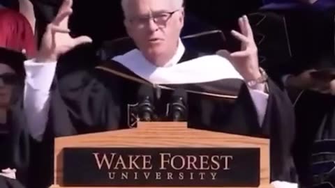 🇺🇸⚠️ CBS Reporter Scott Pelley’s Chilling Warning to Graduates: Democracy Under Threat 🚨