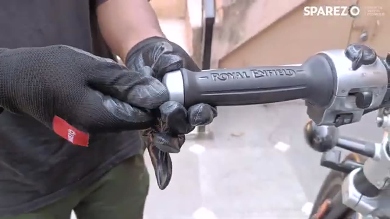 Royal Enfield Super Meteor 650 | Hand Guards | Unboxing and Installation - SPAREZO