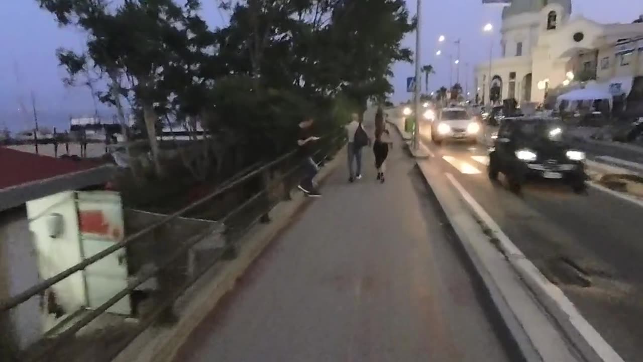 🚲🔔 To Ride in the "BikeLane" While My Bell Was Broken [OC] | FunFM