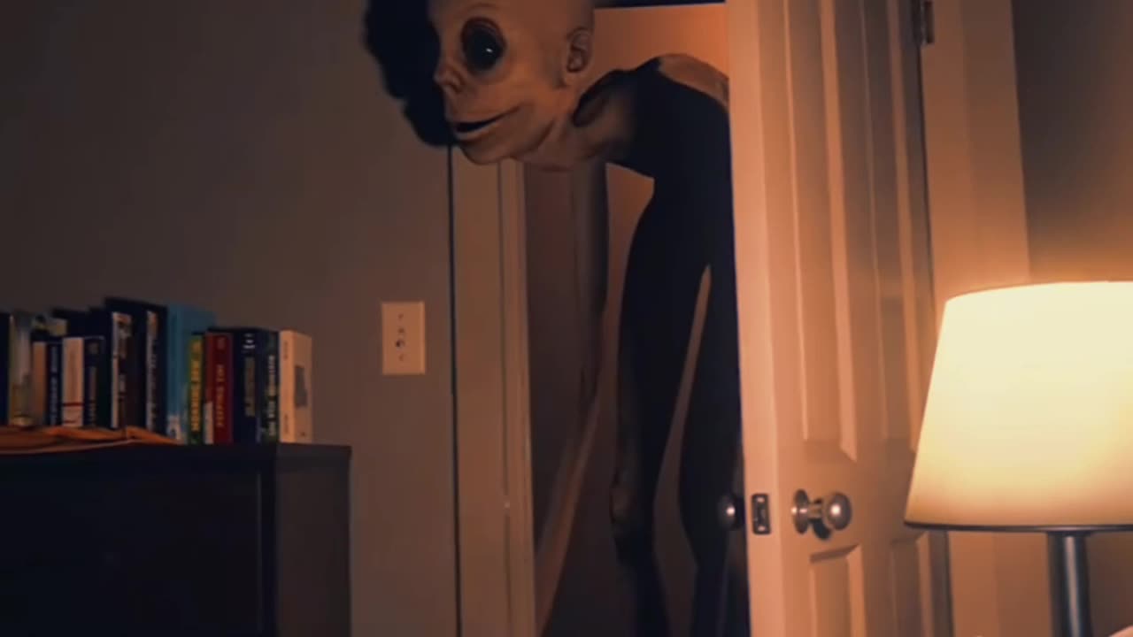 Don't Sleep in this ROOM at NIGHT