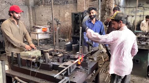 The uncle mechanic from Pakistan is very high level in making ide to the sea of fire