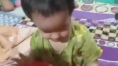 She Play with Bucket | Enjoy Herself