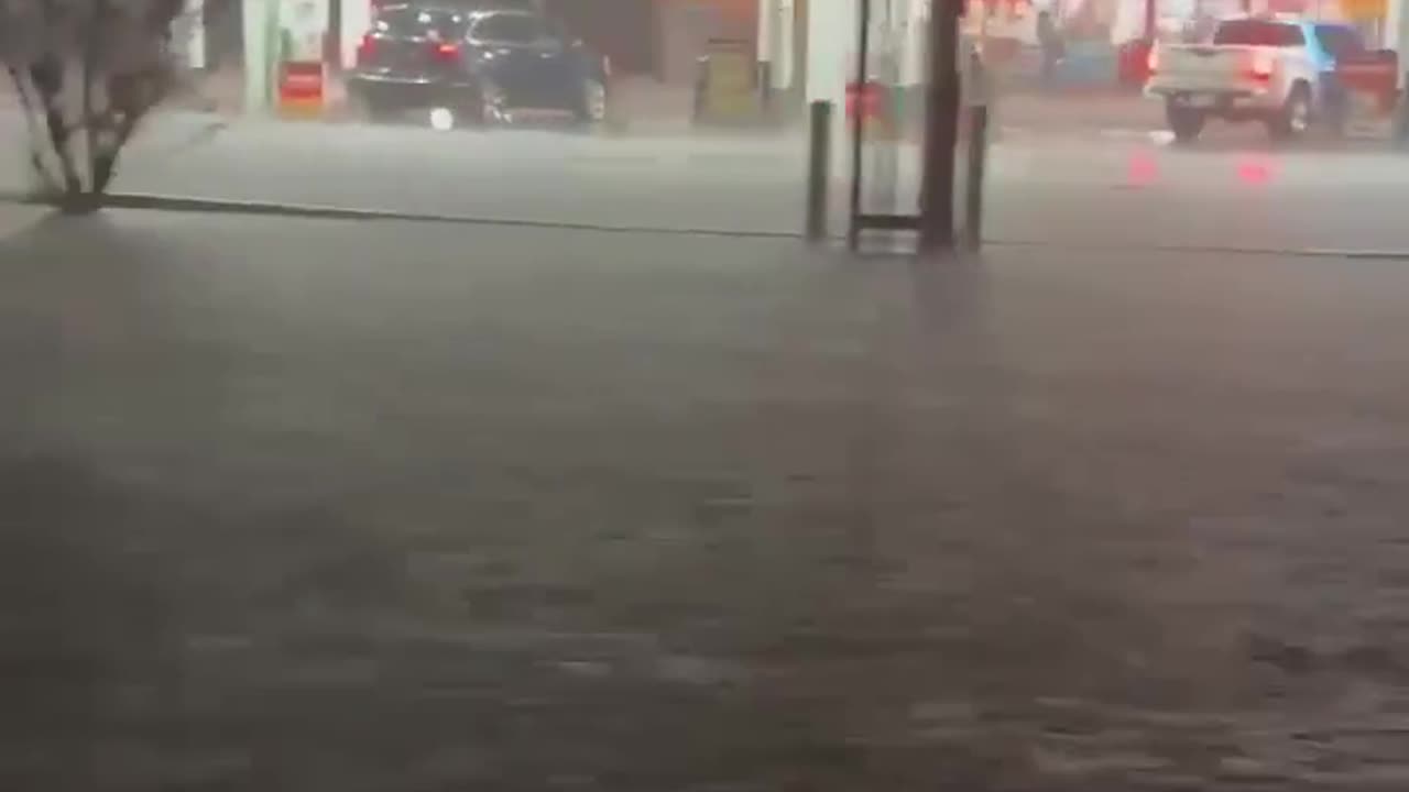 Extreme central Florida Flooding from Sunday night in the Mount Dora and Eustis area.