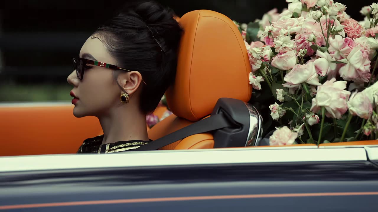 没有什么可以限制你活得自信又漂亮