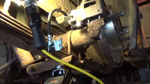 2000 Ford Explorer rear brake line part 4