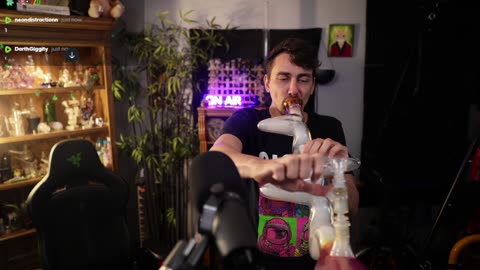 World Wide !WEED Review🍃high🔥smoke sesh💨420 !mj