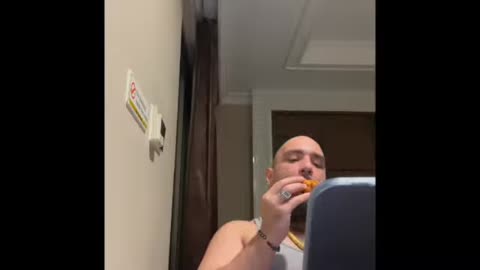 EAT A WHOLE Thailand Mc Donalds Bucket Spicy Chicken [HaX26SGgNMY]