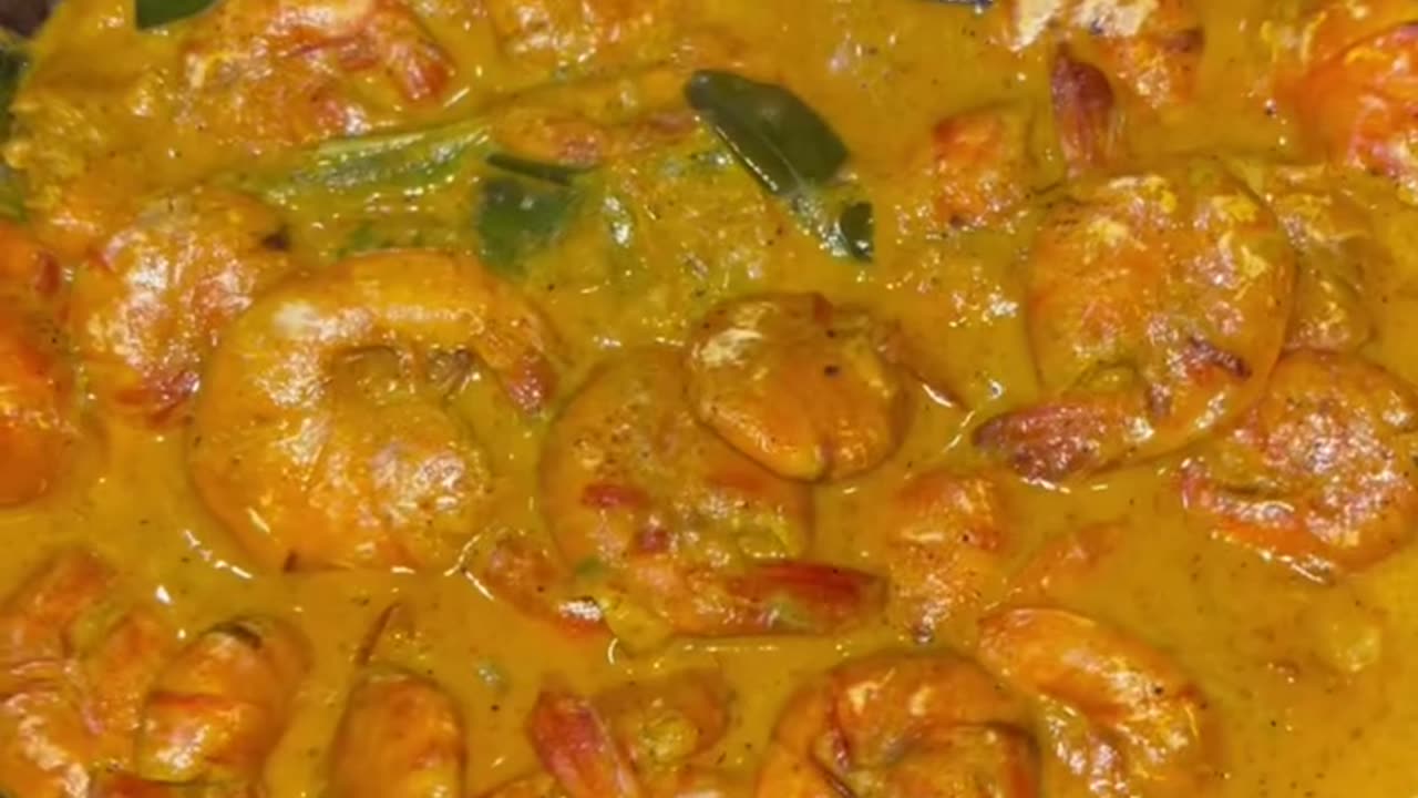Come on, let's taste the curry first.