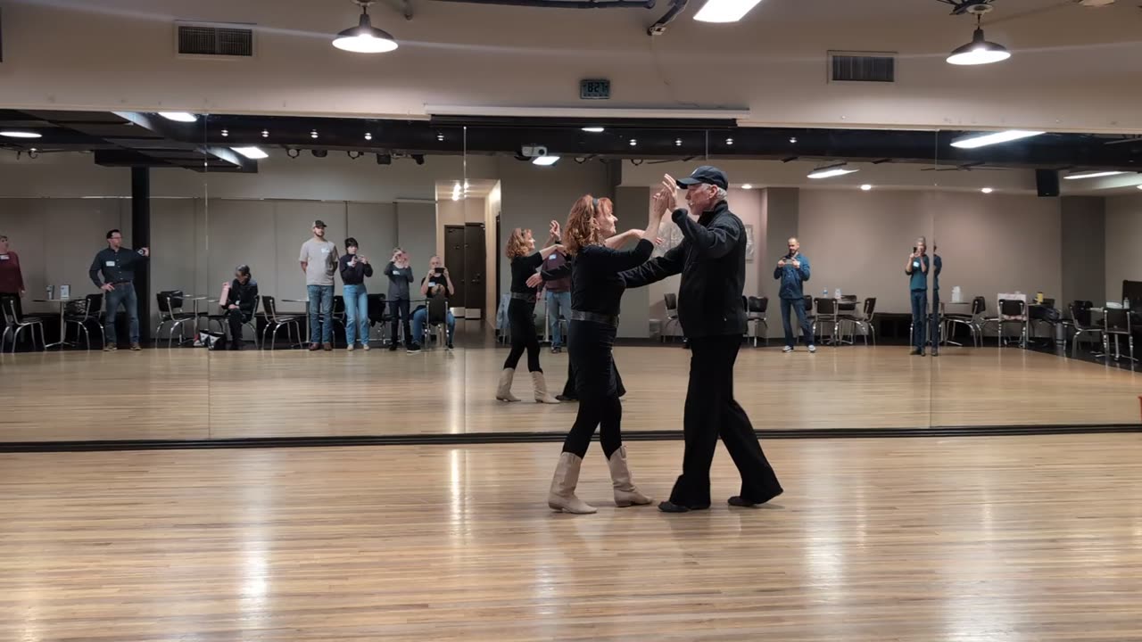 Two Step @ Studio 22 with Bobby Pritchard 20251218 202529020