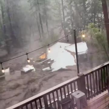 🚨 BREAKING: A MASSIVE flooding event is unfolding right now in Ruidoso, New Mexico