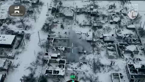 Ukrainian Mortar and Artillery Open Up On Russian Infantry Inside of Pokrovsk