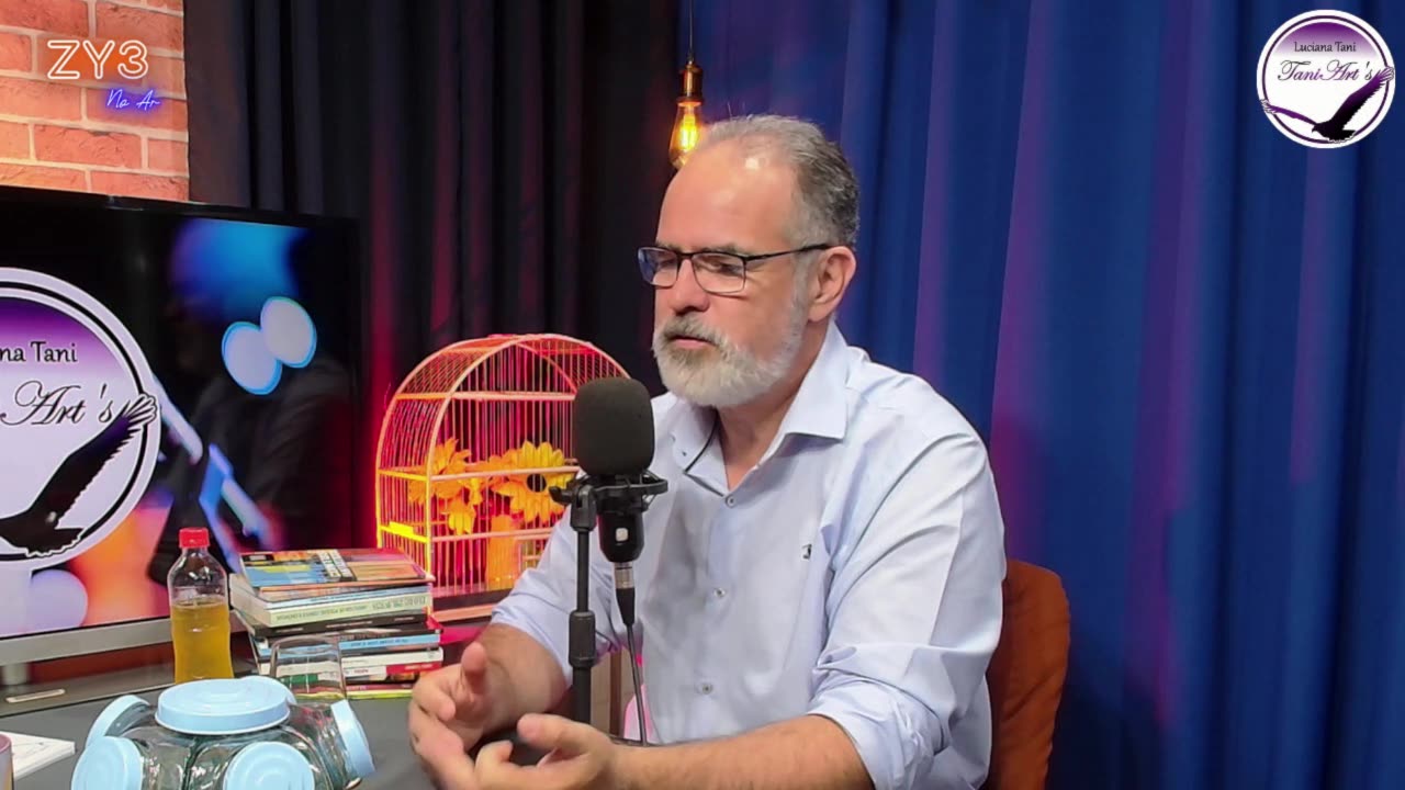 Entra palavras, montanhas e memória // Carlos Gouveia