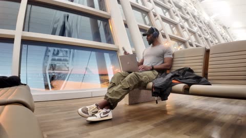 My Bose QuietComfort Ultra Review: The Best Travel Headphones? 🎧✈️