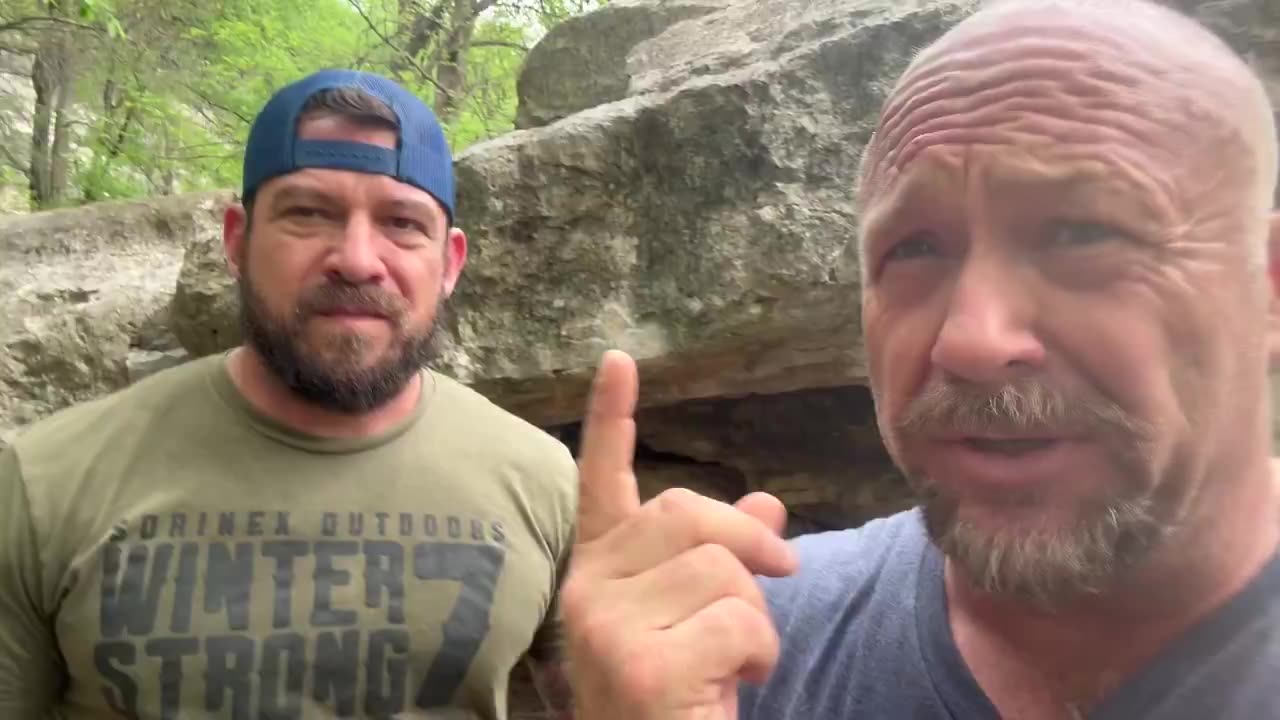 BREAKING EXCLUSIVE: The Secret To Alex Jones’ Radical Transformation/Weight Loss LEAKED.