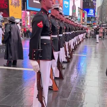 US Marine Corps Silent Drill Platoon performance in New York City at Times Square ❤️