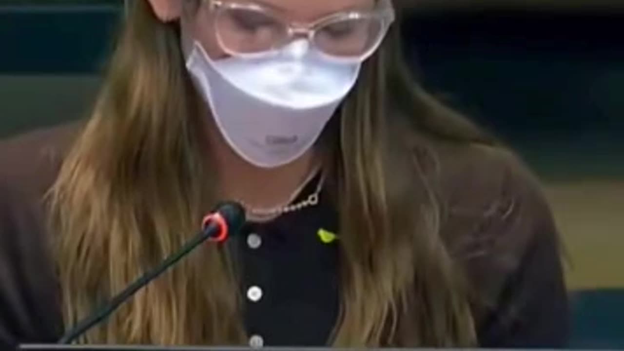 🗣Ben Affleck's daughter calls for mask mandates at UN