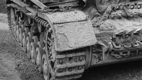 Panzer IVs make their way through the Italian countryside in 1943
