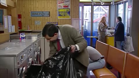 mr-bean-funny-clips--mr-bean-official---mr-beans-black-friday-accident