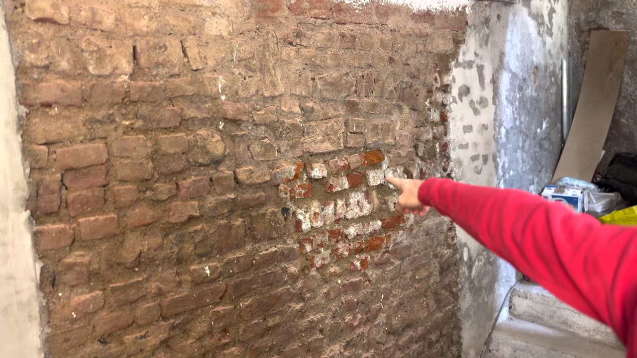 Rifare FUGHE su muro a MATTONI. Ristrutturo la Cantina antica