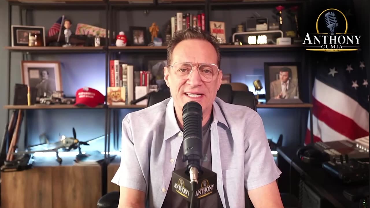 Anthony starts the show with audio problems!