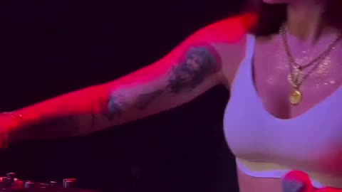 Dj girl dance in club 💋🫦🍷