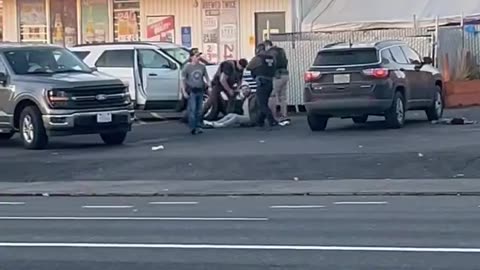 A Karen is really upset that DHS got yet another Juan today in the Berwyn suburb