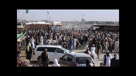 People fleeing Iran cross into Pakistan en masse： Pakistani government closes borders.