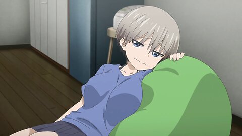 Uzaki-chan Wants to Hang Out! - Uzaki picking up her stuff