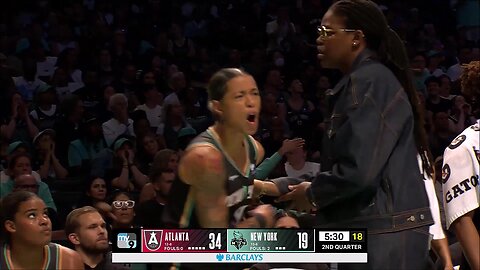 👀 TECH, Cloud STOMPS on court from bench protesting foul | New York Liberty WNBA women's basketball