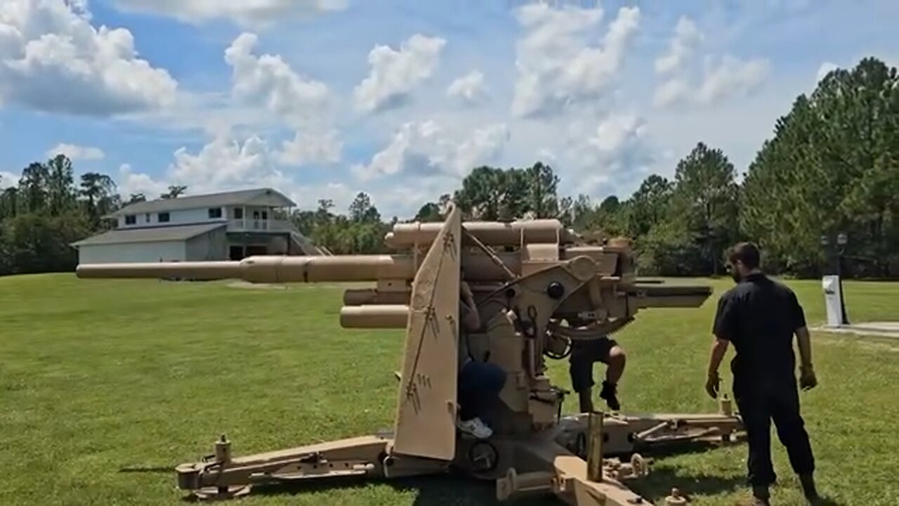 Flak 37 88mm firing