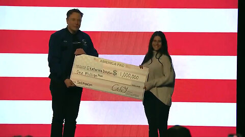 Elon Musk Hands Out $1,000,000 Checks At Wisconsin Town Hall