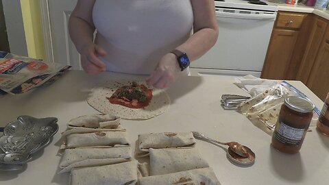 FFG Food Makin Pizza Burritos