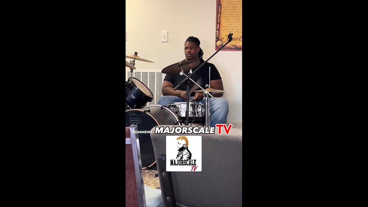 Forget the drums, he’s ready for the NFL 🫵🏽😳🏈🥁💯🔥