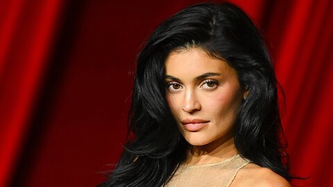 Kylie Jenner Shows Off Natural Curly Hair in Rare Photo