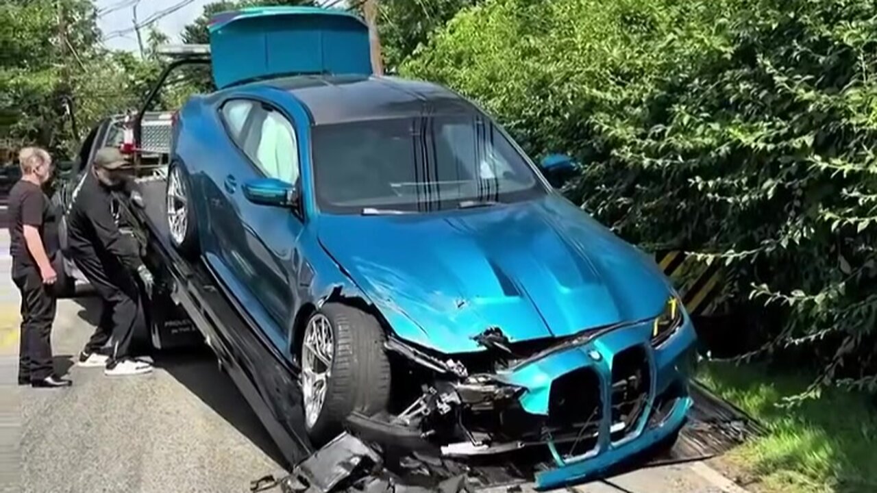 Always the headlights will blink in his last moment