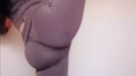 Grey leggings try on