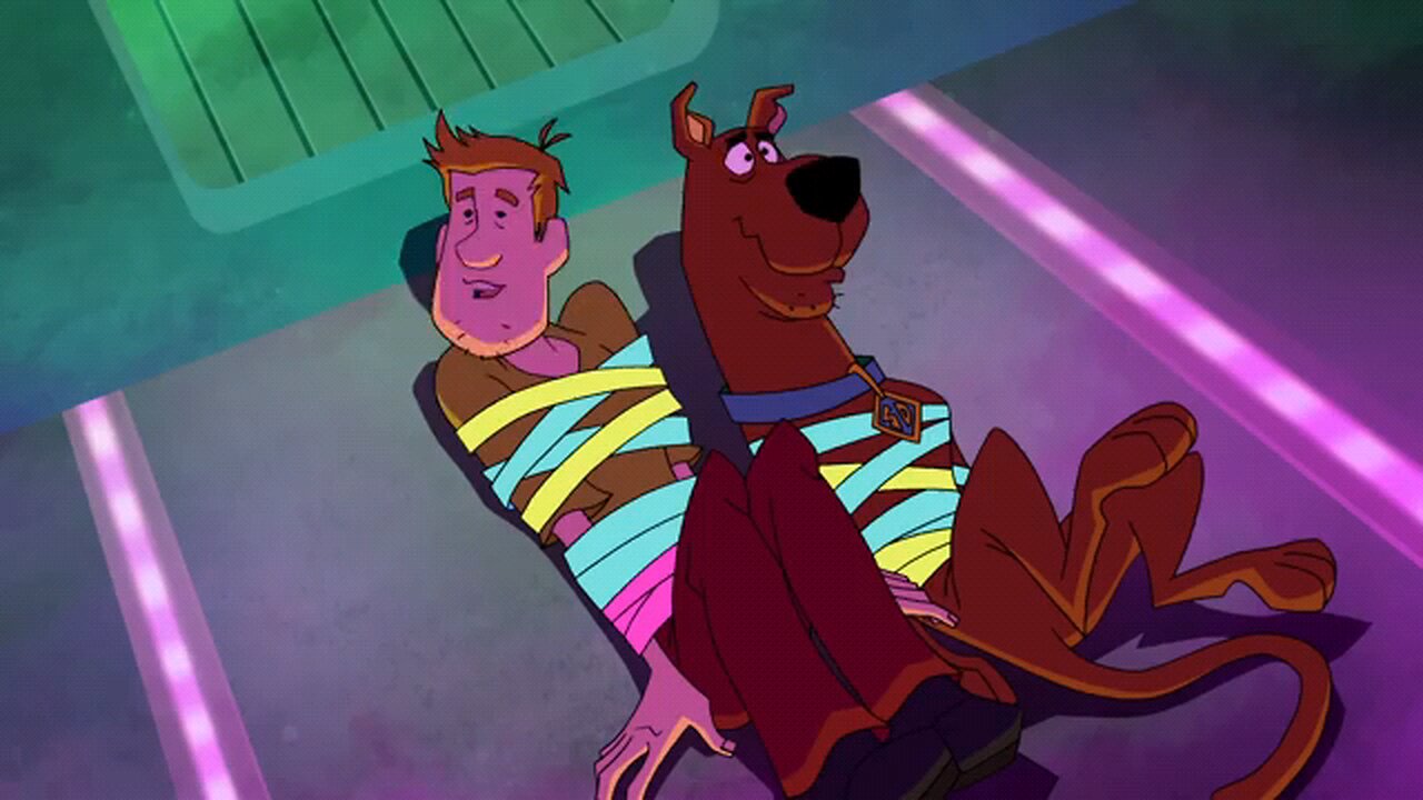 Terrifying CLOWN Takes Over the Plane ScoobyDoo kidscartoons @wbkids