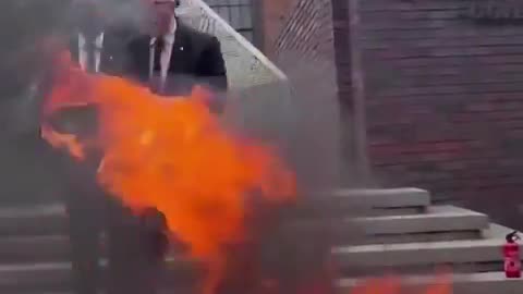 POLAND: EU Parliament Grzegorz Braun burned the EUROPE FLAG 🇪🇺
