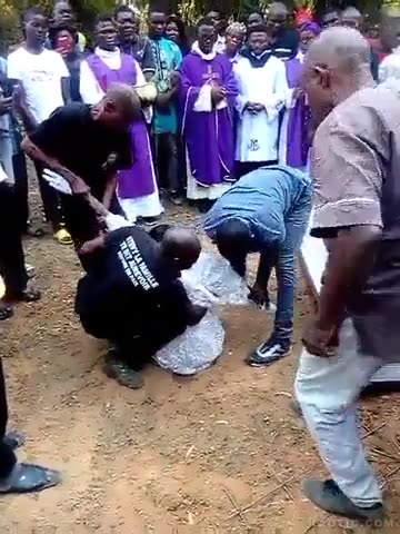african negros almost fuck up a burial.