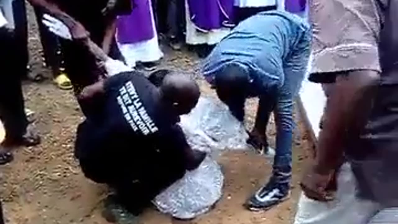 african negros almost fuck up a burial.