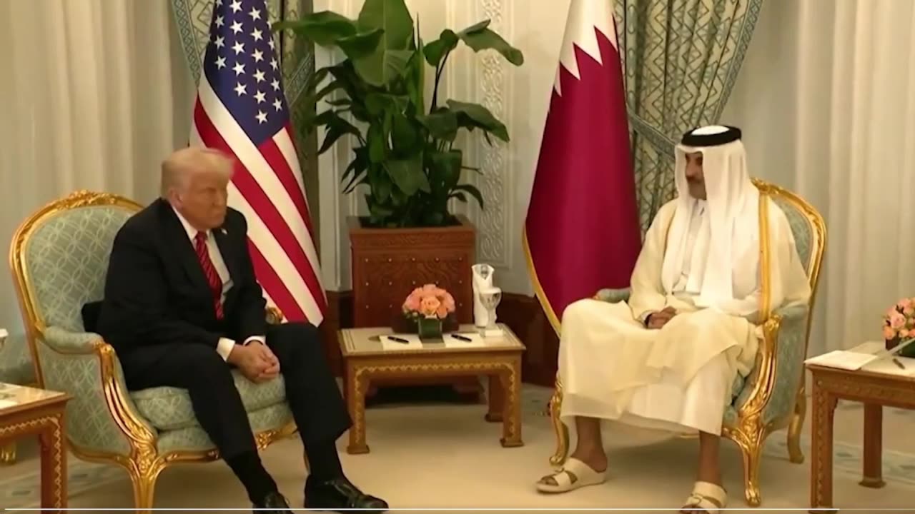 Quốc vương Qatar: "Ngài là Tổng thống Mỹ đầu tiên chính thức thăm Qatar, chúng tôi rất vinh dự."