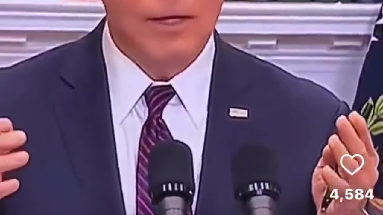 Something Strange is going on with Biden head