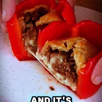 🇮🇹 Italians Say "NEVER" to This… But It’s Too Good! 🔥 Stuffed Pepper Recipe You Must Try! 🫑🧀