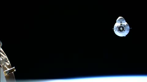 Dragon approaching the @Space_Station
