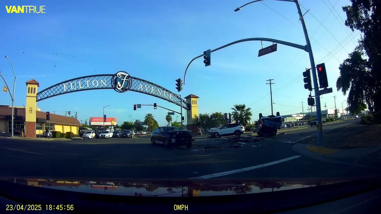 Fulton Avenue Vehicle Collision