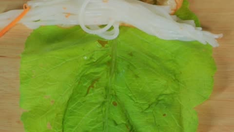 Green Leaf Heart Spring Rolls with Vegetables