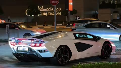 🏎️ #ferrari #uae #dubai #kcars #bugatti