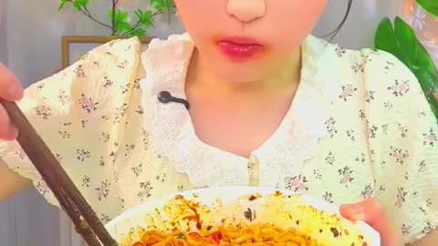 asmr Chinese food eating 😋 || #asmr #food #trending #likeforlikes #viral #chinese #eating #shorts